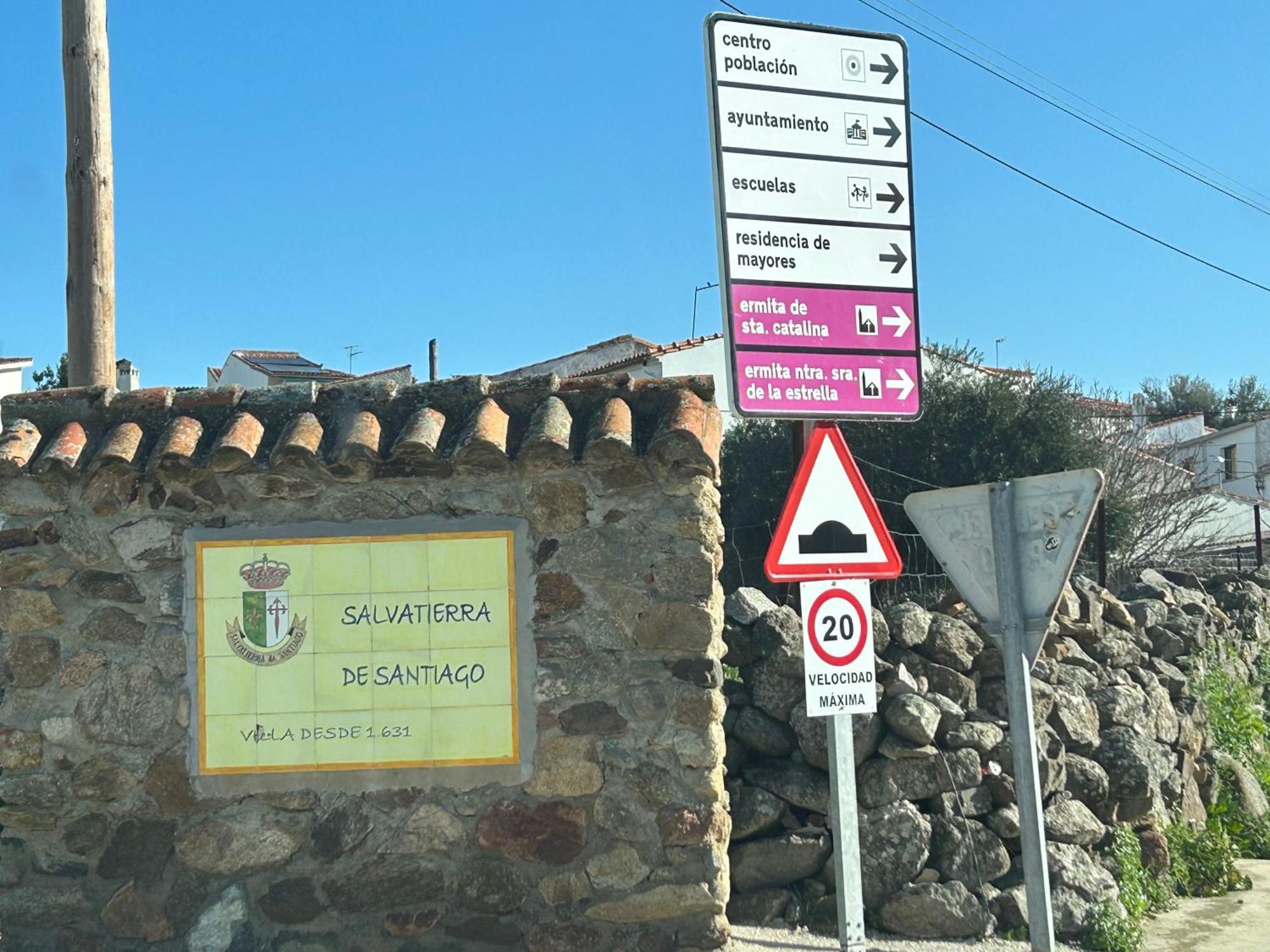 Casa Rural La Manzanilla Salvatierra de Santiago エクステリア 写真